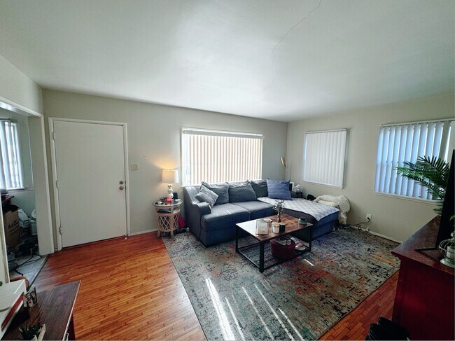 Foto del edificio - 14808 Inglewood Ave