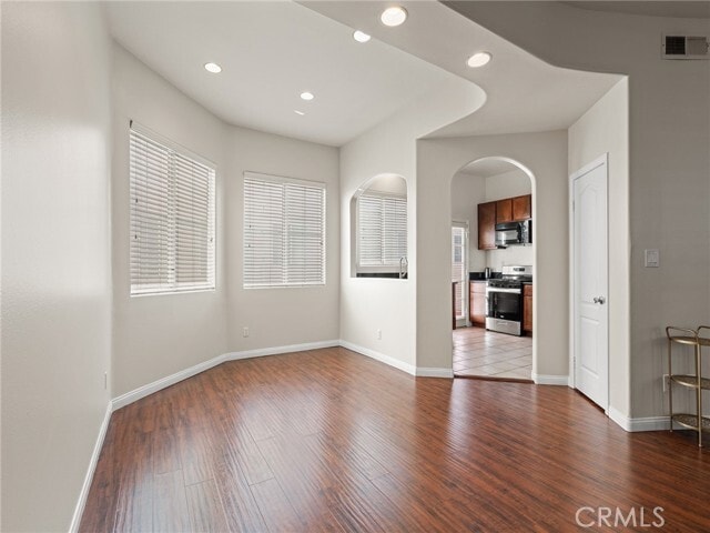 Building Photo - 408 W Queen St