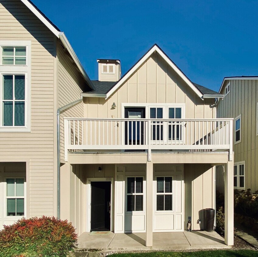 Foto principal - Modern end unit townhome in Jacksonville!