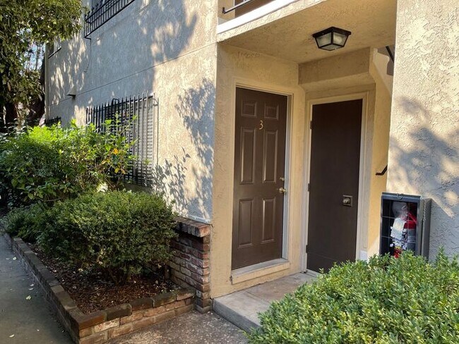 Building Photo - 2316 Capitol Ave