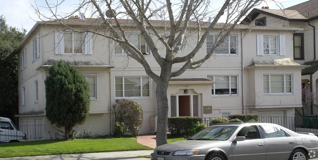Building Photo - 1320 Union St