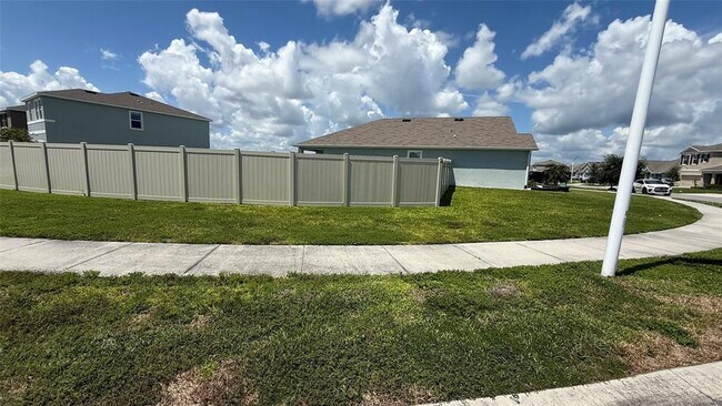 Building Photo - 8560 Bower Bass Cir