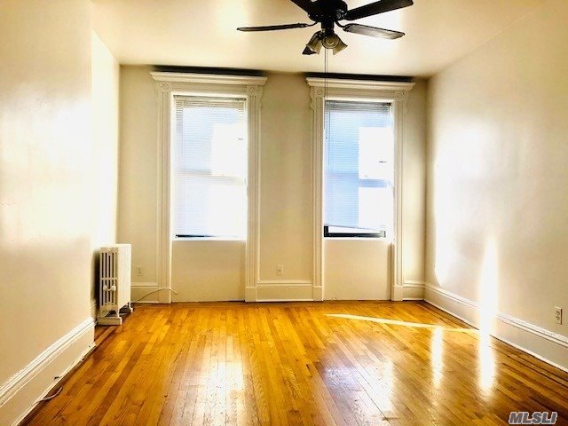 Foto del edificio - 553 Woodward Ave