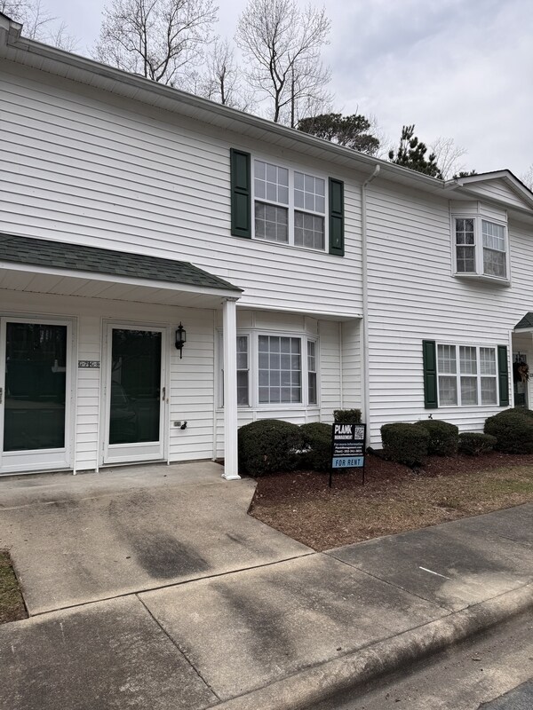 Foto del edificio - 870 Spring Forest Rd