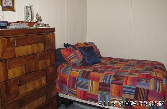 Building Photo - 15 Glenville Ave