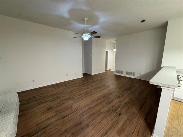 Foto del edificio - 2131 Ridgecliff Dr