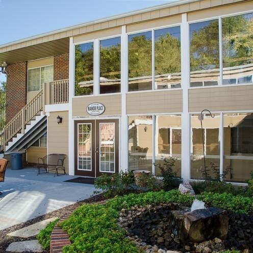 Foto del edificio - Manor Place Senior Living Apartments