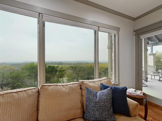 Foto del edificio - 2300 Barton Creek Blvd