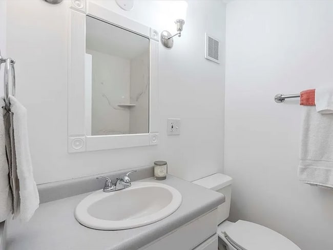 Foto del edificio - 130 S 1300 E