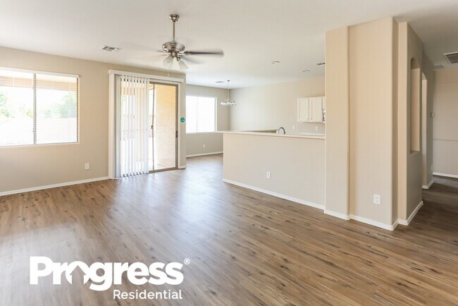 Foto del edificio - 10309 W Pioneer St
