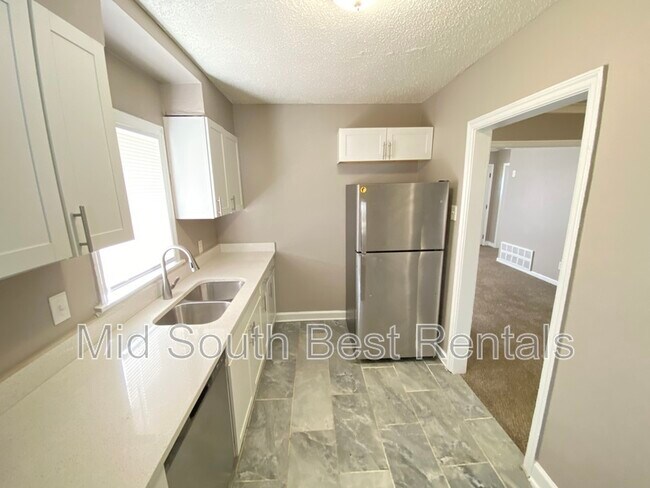 Building Photo - 3556 Hazelwood Ave
