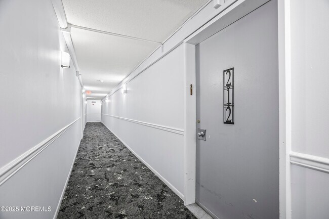 Foto del edificio - 787 Ocean Ave N