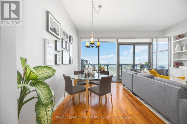 Building Photo - 390 Cherry St