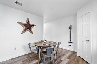 Building Photo - 12603 Telge Rd