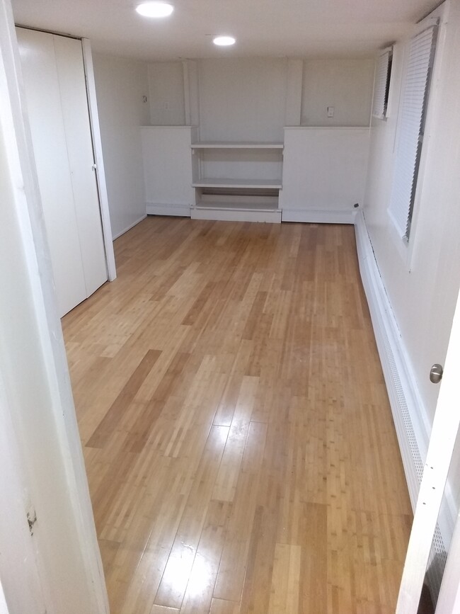 Bedroom - 107 School St