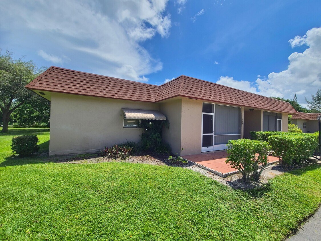 Foto principal - 1904 Palmland Dr