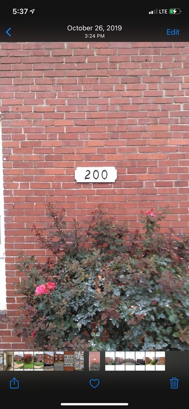 Primary Photo - 200 S Veitch St