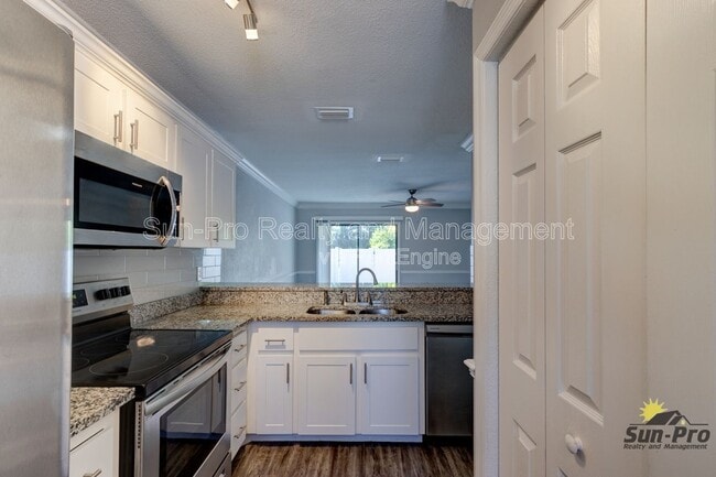 Building Photo - 480 Reed Canal Rd