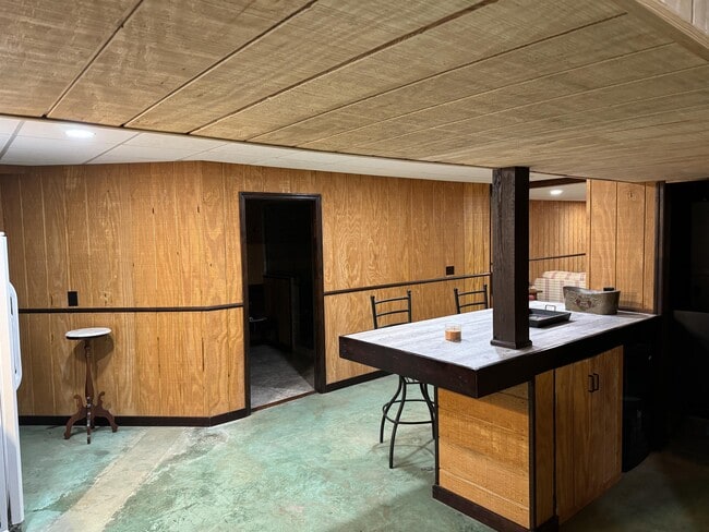 Building Photo - 3230 Gunnels Ln