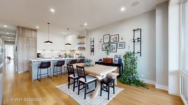 Foto del edificio - 3056 N Lincoln Ave