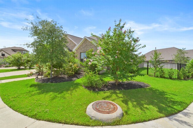 Building Photo - 18811 Cottonwood Bayou Ct