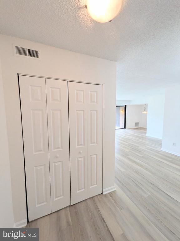 Building Photo - 34 Hermitage Dr