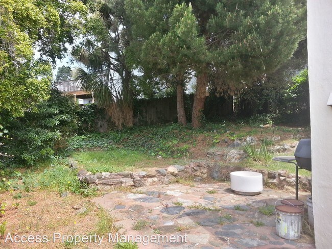 Building Photo - 6527 Knott Ave