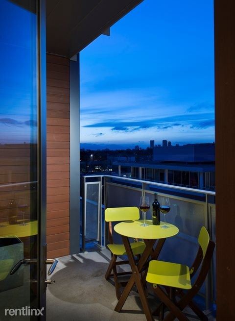 Foto del edificio - 2929 E 2nd Ave