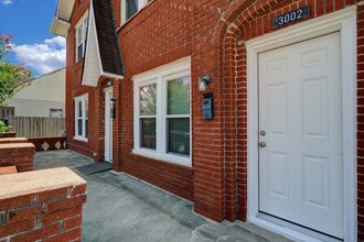Building Photo - 3002 Isabella St