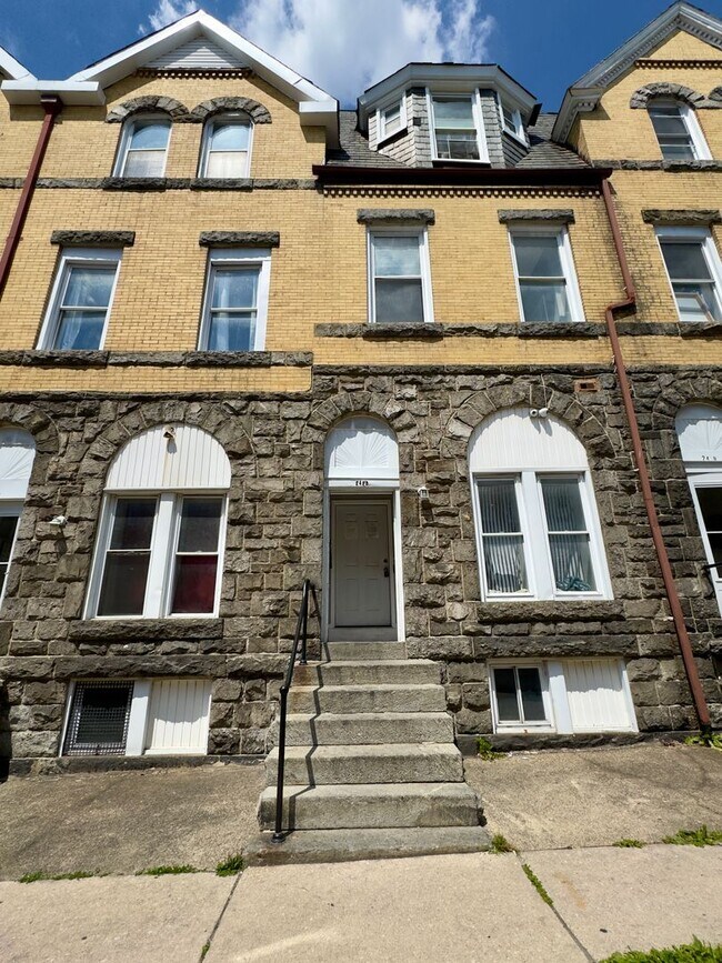 Building Photo - 2428 N Calvert St