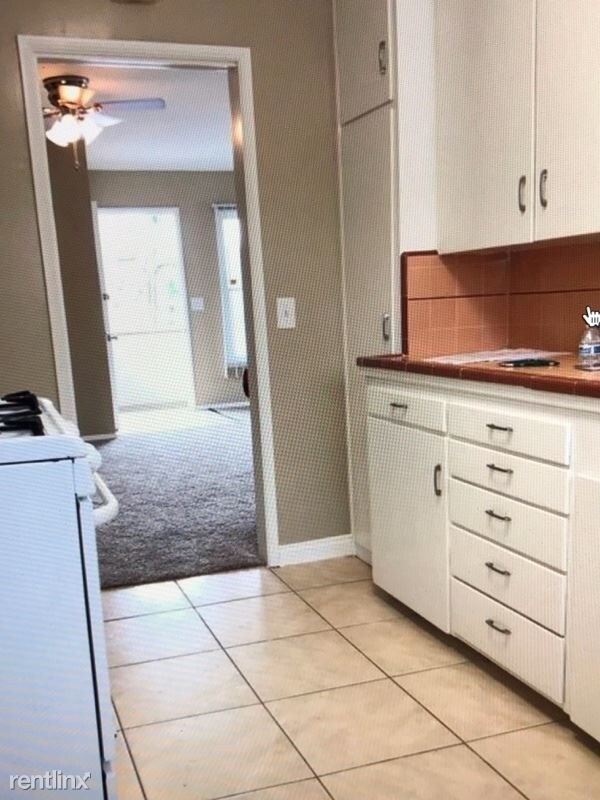 Building Photo - 1 br, 1 bath Apartment - 802 N Lemon St