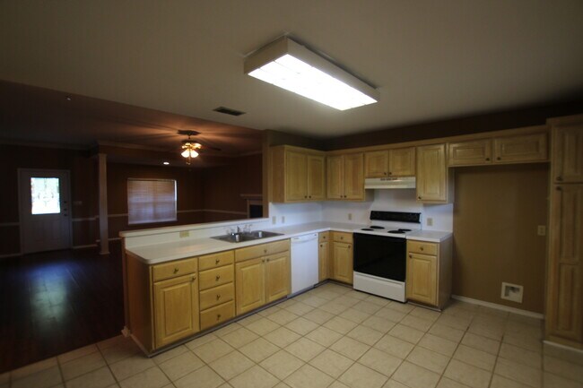 Building Photo - Coming Soon! Beautiful 3 Bedroom in Whiteh...