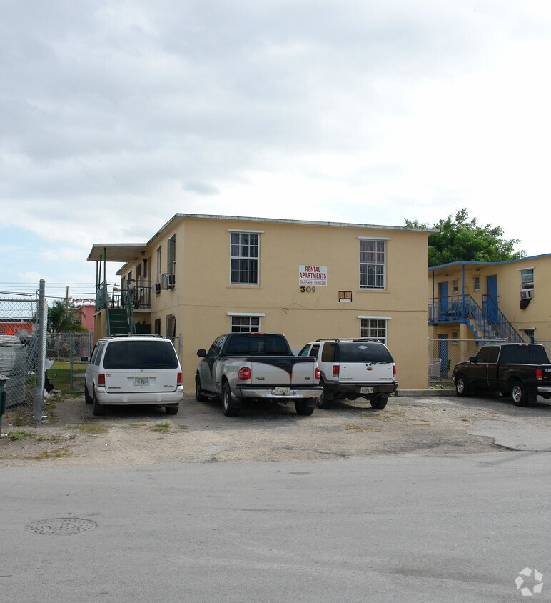 Foto del edificio - 309 SW 5th Ave