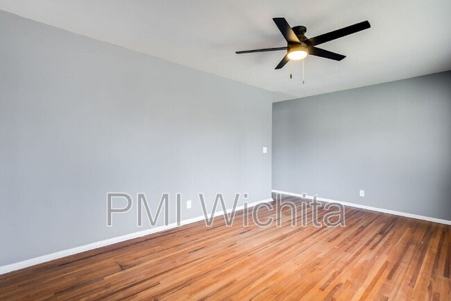 Building Photo - 1433 N Kokomo Ave