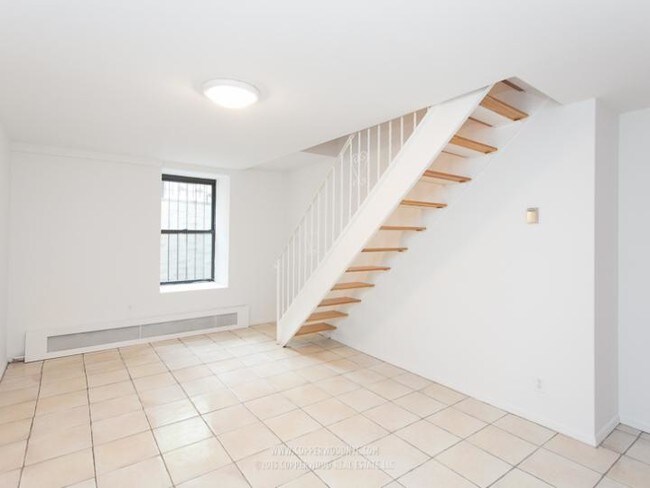 Building Photo - 51 E 95th St
