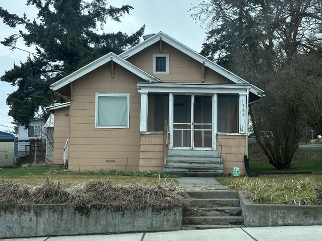Building Photo - 111 1st St