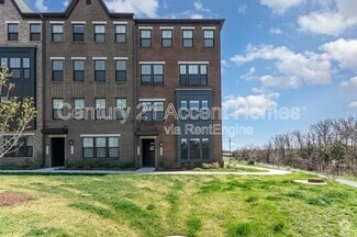 Building Photo - 43347 Goshen Run Sq