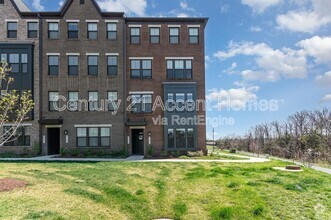 Building Photo - 43347 Goshen Run Sq