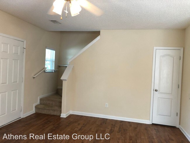 Building Photo - 3 br, 3 bath House - 249 Fern Ridge Court