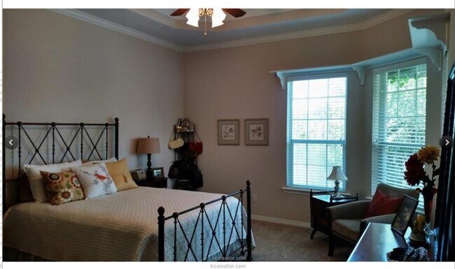 Foto del edificio - 307 Stoney Hills Ct