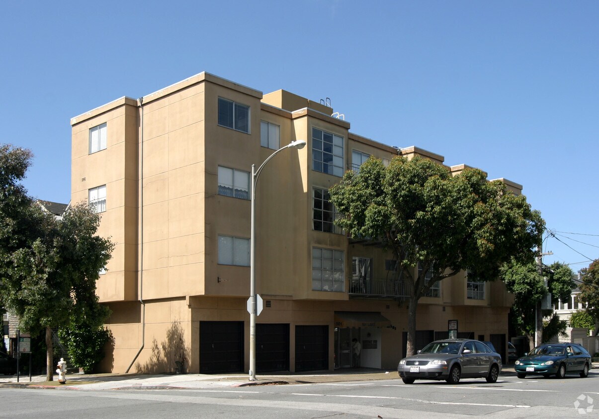 Building Photo - 501 Lake St