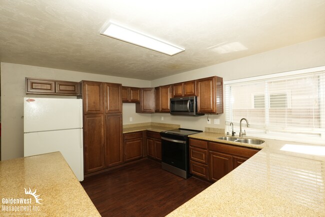 Foto del edificio - Spacious 4Bdm 2.5Ba Home with Loft in Las Vegas