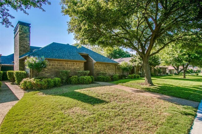 Foto del edificio - 2300 Promontory Point