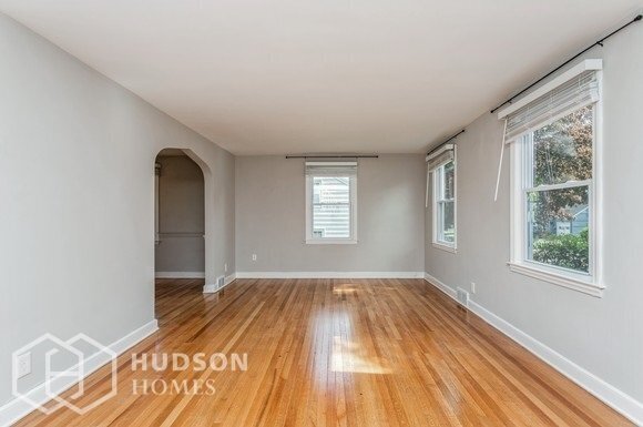 Building Photo - NOW AVAILABLE! - 100 Matthew Dr, Stratford...