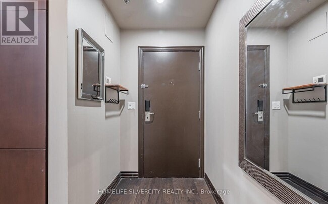 Building Photo - 1 King St W