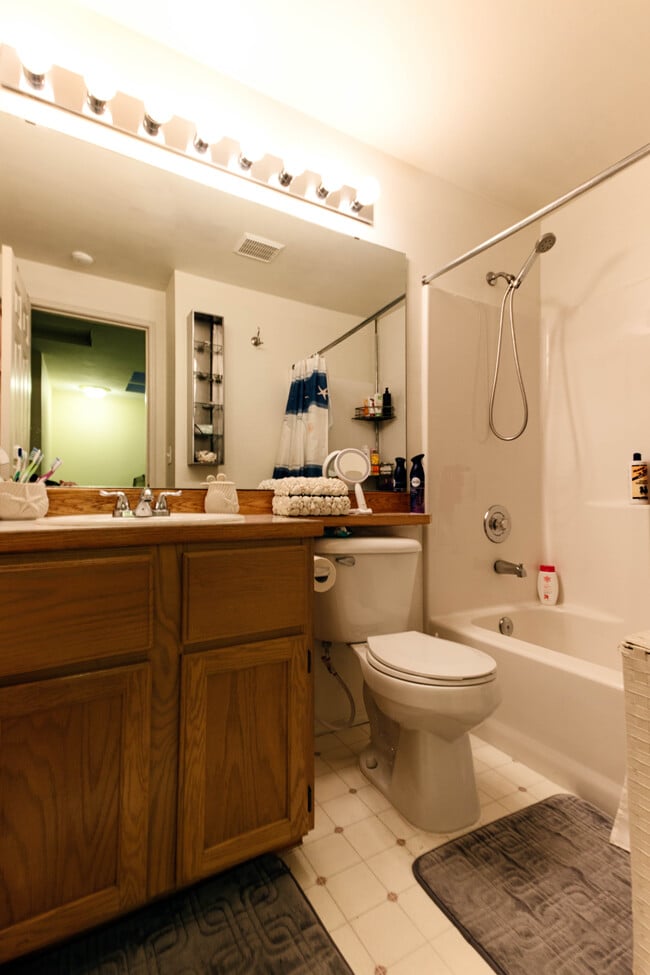 Foto del edificio - 5107 176th St SW #B