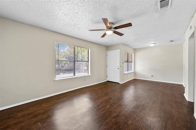 Building Photo - 3800 Stuart Dr