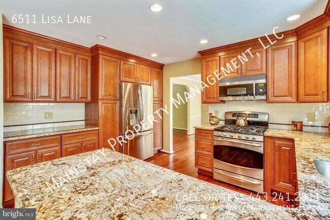 Foto del edificio - 4 Bedroom Single Family Home W/ Private De...