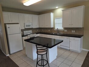 Building Photo - 10135 Checkerberry Park Ln