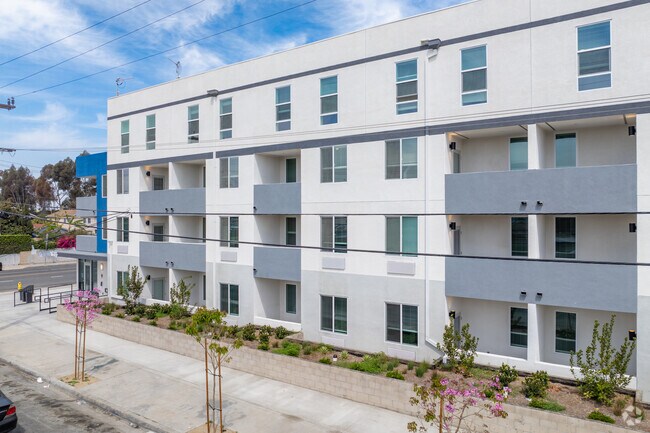 Fotografía del edificio - 1635 E. 117th St.